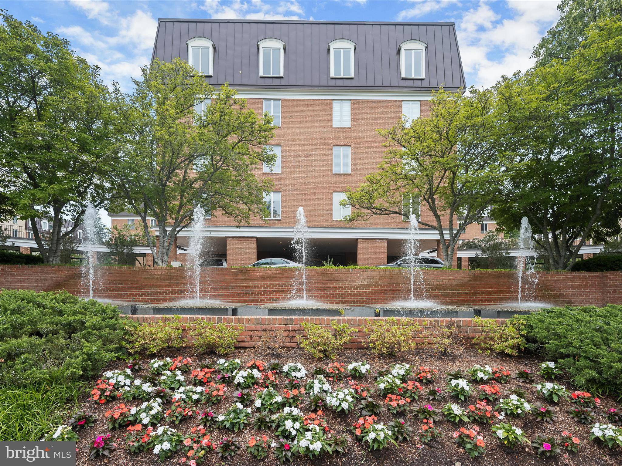 Chevy Chase, MD 20815,8101 CONNECTICUT AVE #S 608