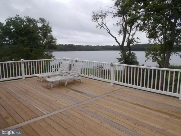 Pasadena, MD 21122,2115 LAKE DR