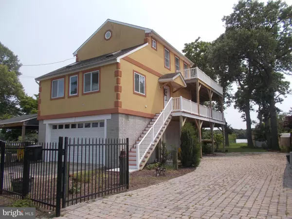 2115 LAKE DR, Pasadena, MD 21122