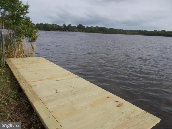 Pasadena, MD 21122,2115 LAKE DR