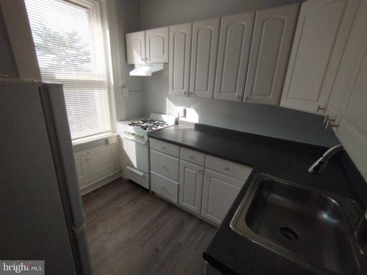 Baltimore, MD 21217,307 DOLPHIN ST #2F