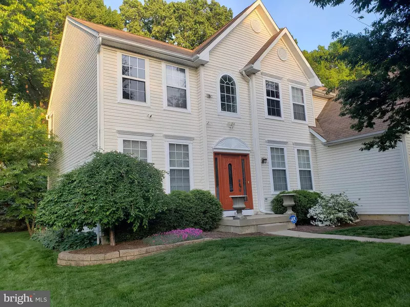 85 CREEKWOOD DR, Bordentown, NJ 08505
