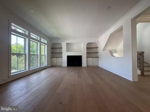 Haddonfield, NJ 08033,631 PARDEE LN