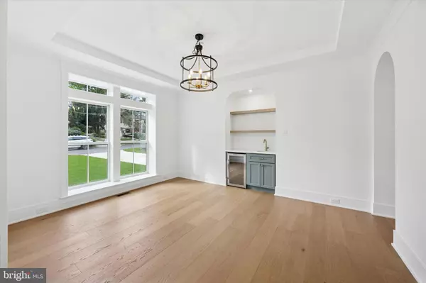 Haddonfield, NJ 08033,631 PARDEE LN