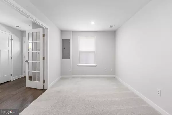 Malvern, PA 19355,612 HOLYWELL DR