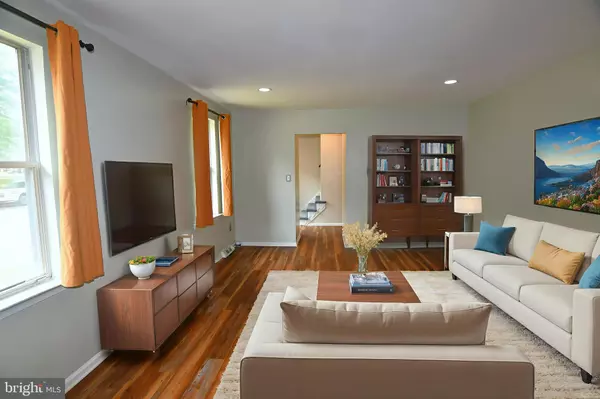 Perkasie, PA 18944,621 RUSTIC DR