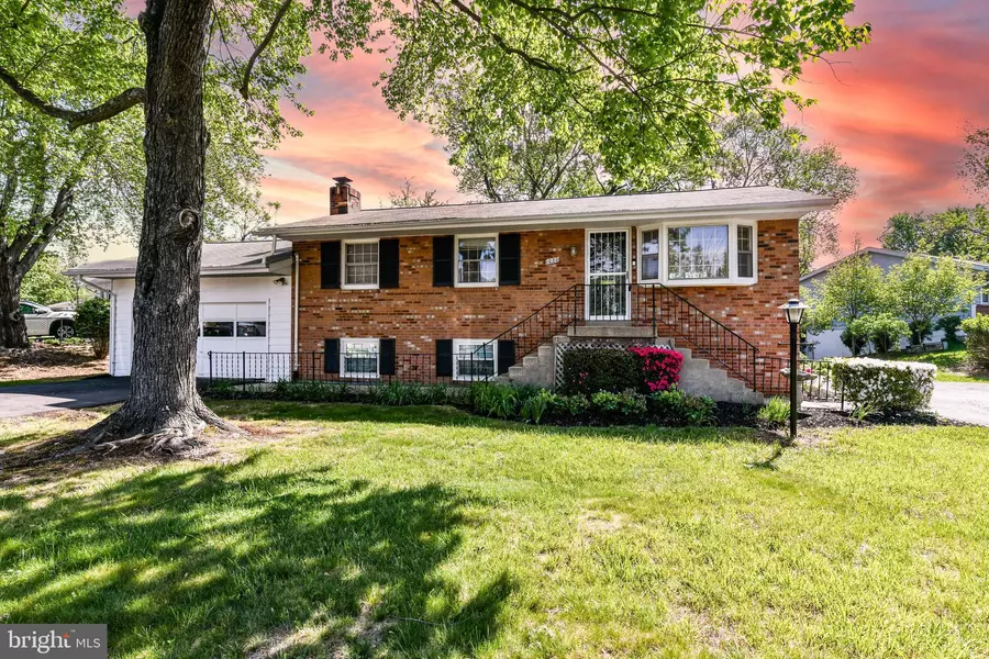 1020 S HOGA RD, Sterling, VA 20164