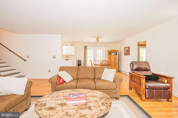 Falling Waters, WV 25419,165 CHESLEY DR