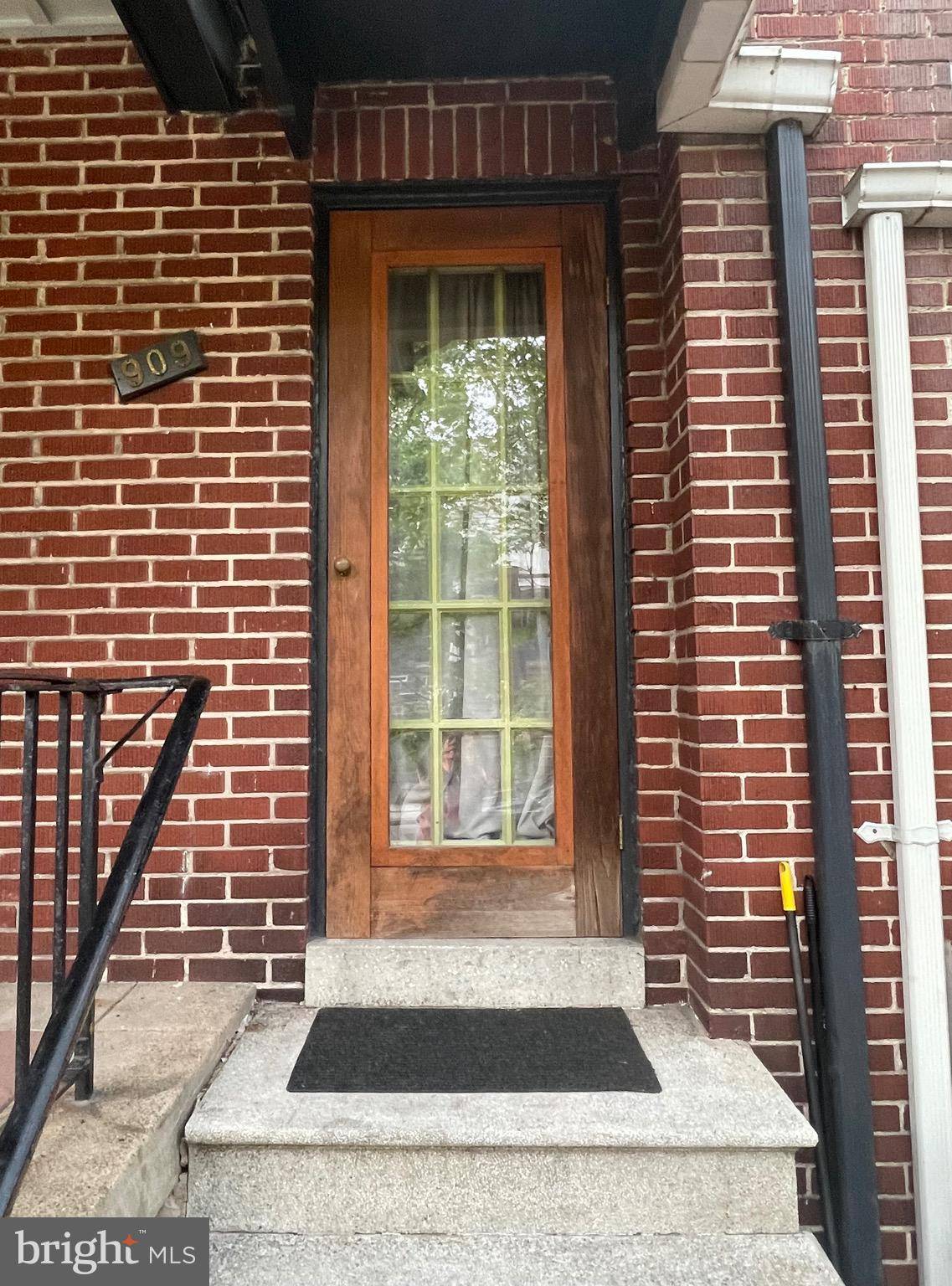 Baltimore, MD 21218,909 MCKEWIN AVE