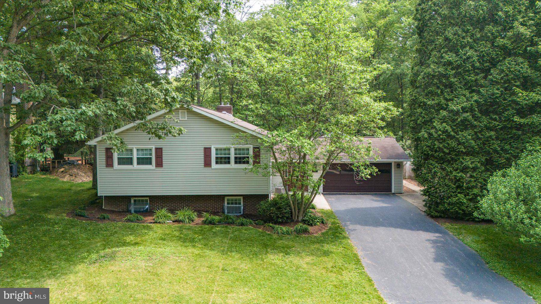 State College, PA 16803,557 LANCESHIRE LN