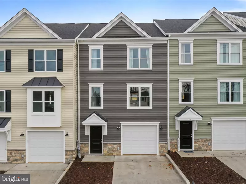 328 11TH ST W, Front Royal, VA 22630