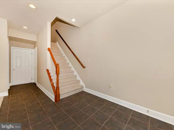 Gaithersburg, MD 20877,739 HIDDEN MARSH ST