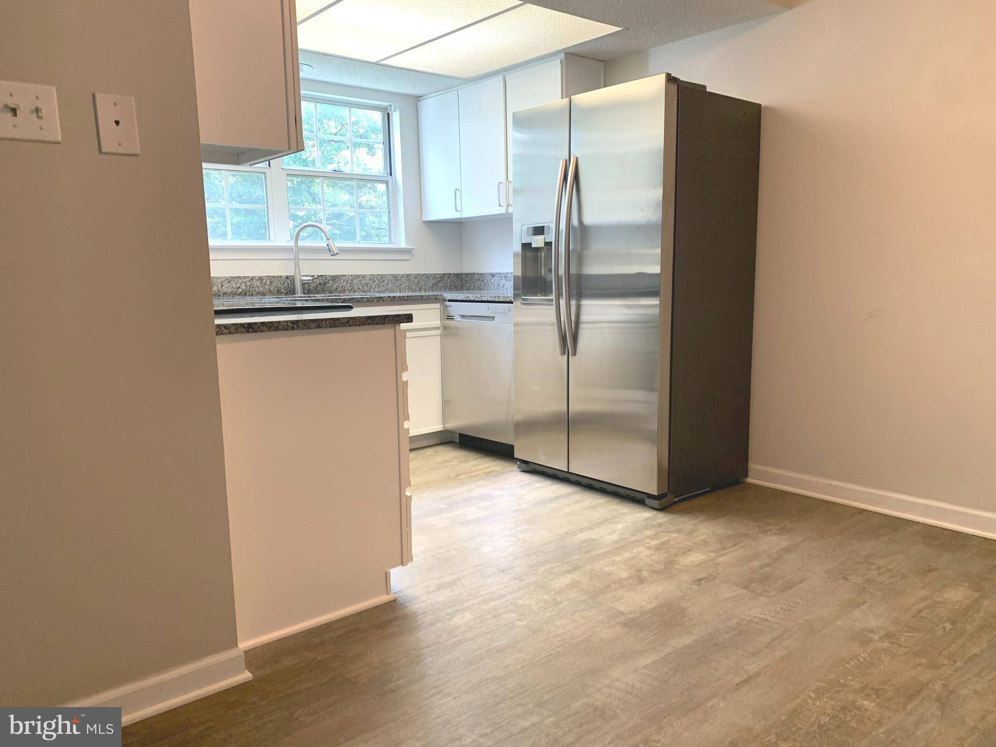 Fairfax, VA 22033,12107 GREEN LEDGE CT #202