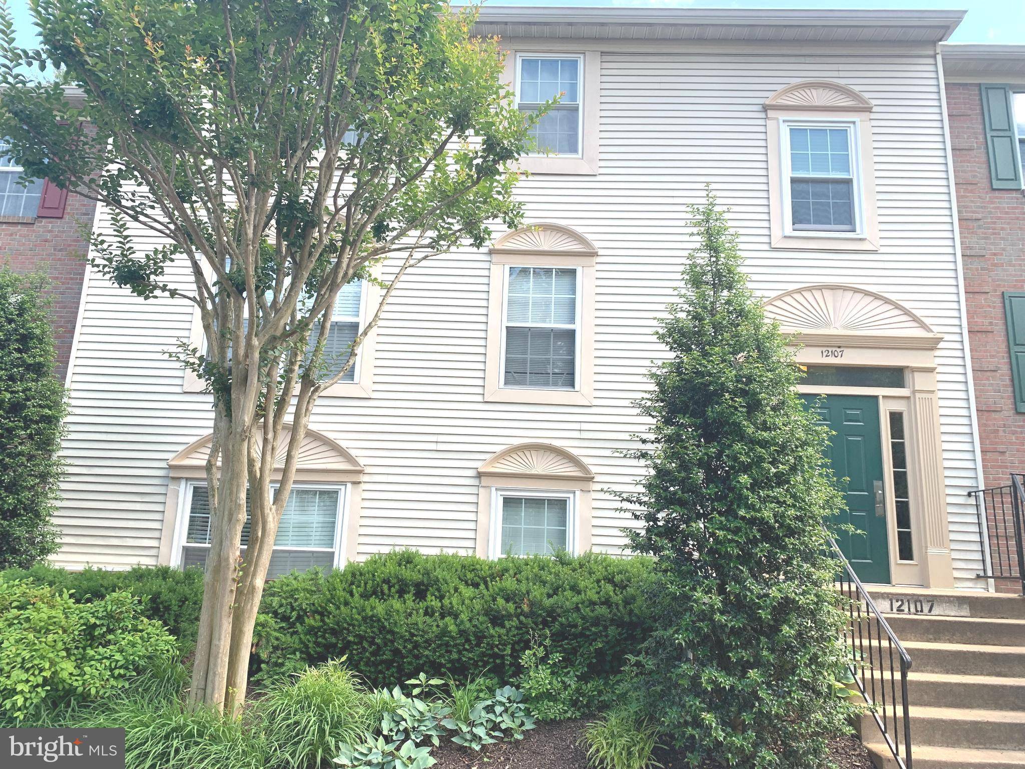 12107 GREEN LEDGE CT #202, Fairfax, VA 22033