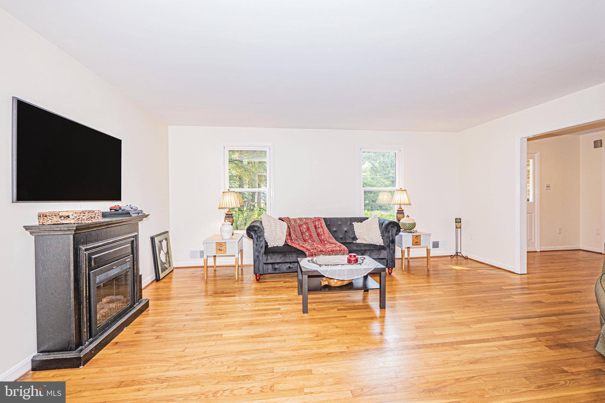 Alexandria, VA 22307,7111 CHESHIRE CT