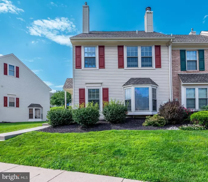 1053 MAPLE GLEN CIR, Pottstown, PA 19464