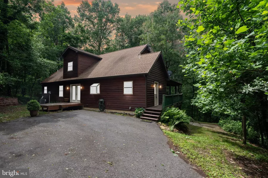 3859 MILLARDS WAY, Glen Rock, PA 17327