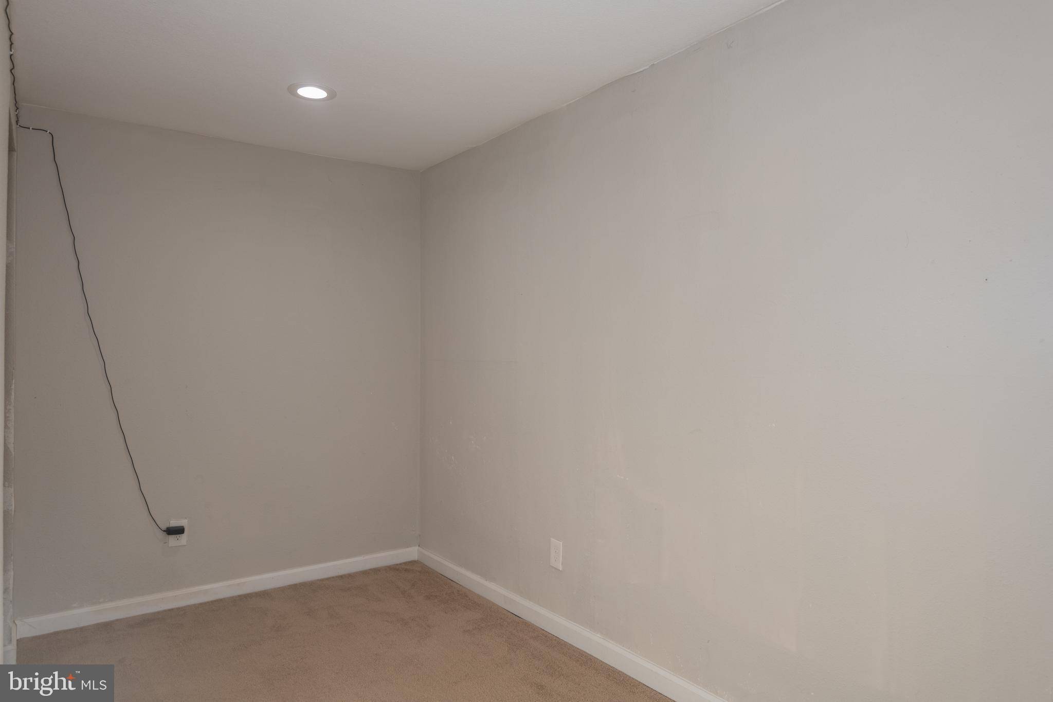 Hampton, VA 23661,432 GLENDALE RD