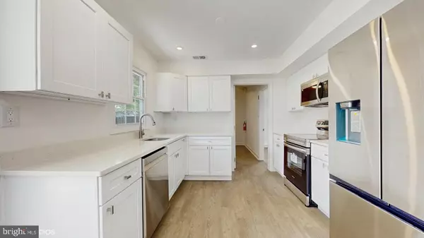 Willingboro, NJ 08046,20 EXPERT LN