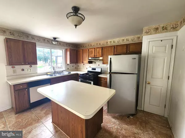 Newark, DE 19702,409 FEATHER DR