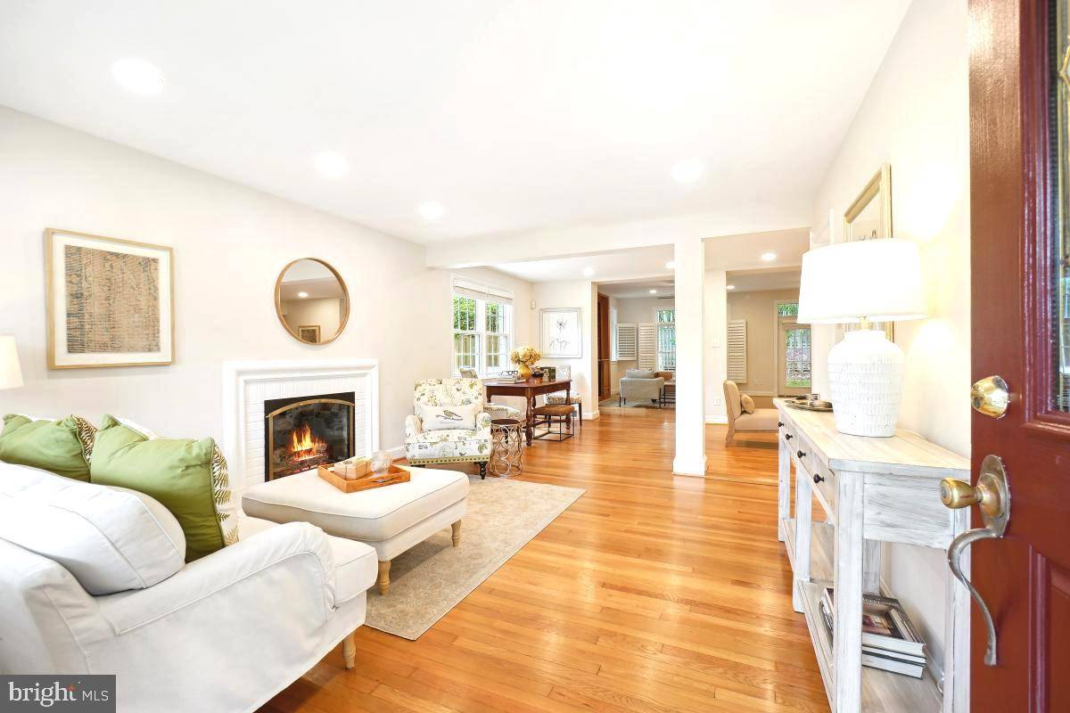 Bethesda, MD 20817,8610 MELWOOD RD