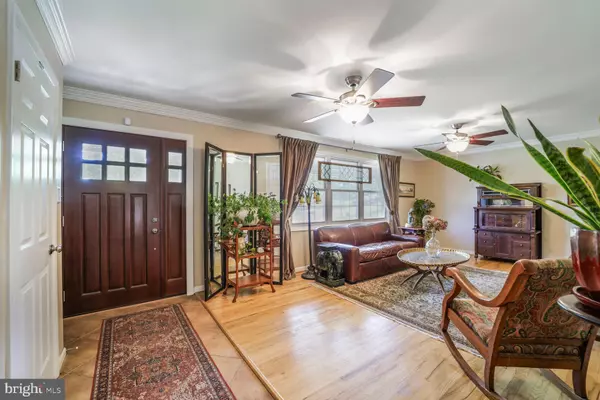 Laurel, MD 20707,16116 KENNY RD