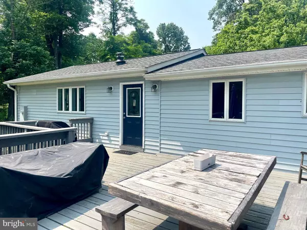 Harpers Ferry, WV 25425,33 RIVER VIEW DR
