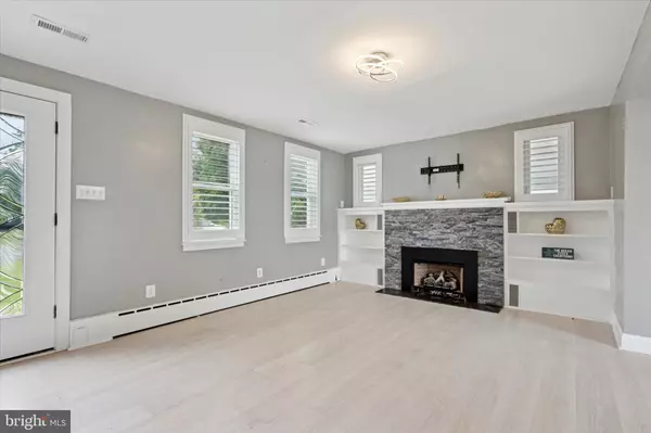 Burlington Township, NJ 08016,5 LINDEN RD