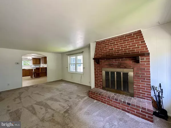Wilmington, DE 19808,802 WOODLAND AVE