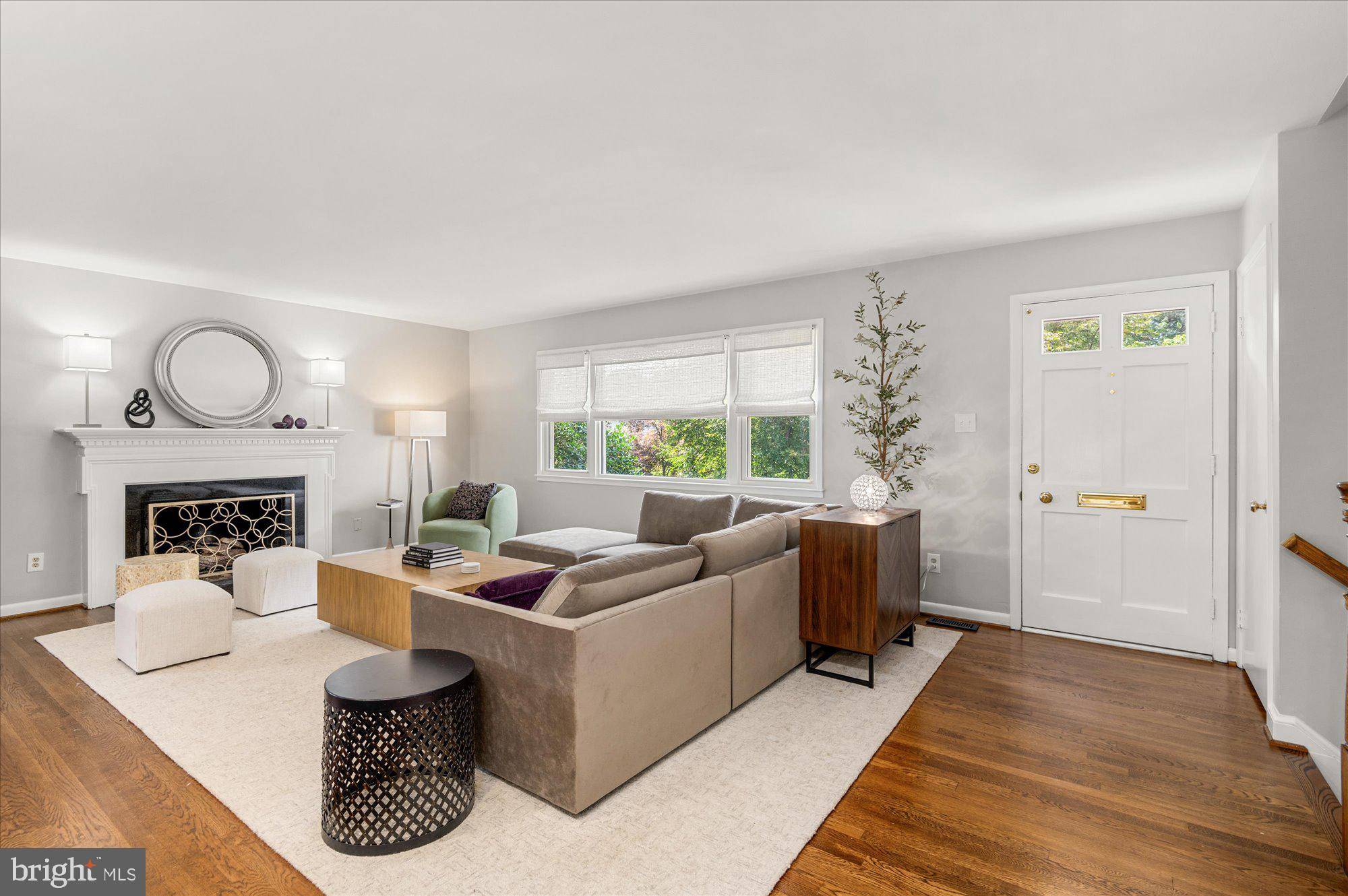 Mclean, VA 22101,7107 TYNDALE ST
