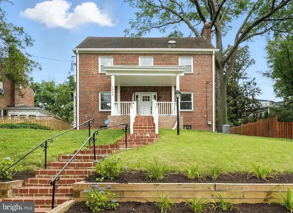 1821 SHEPHERD ST NE, Washington, DC 20018