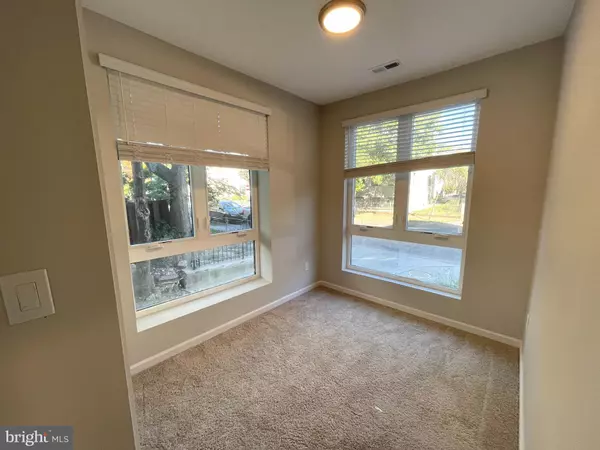 Washington, DC 20003,1307 K ST SE #101