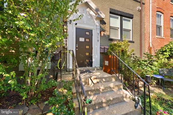 Washington, DC 20003,719 12TH ST SE #3