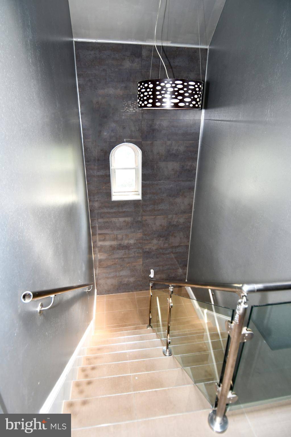 Washington, DC 20003,719 12TH ST SE #3