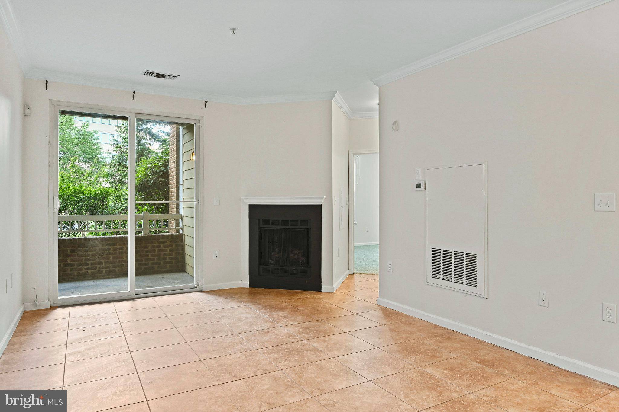 Herndon, VA 20170,12901 ALTON SQ #102