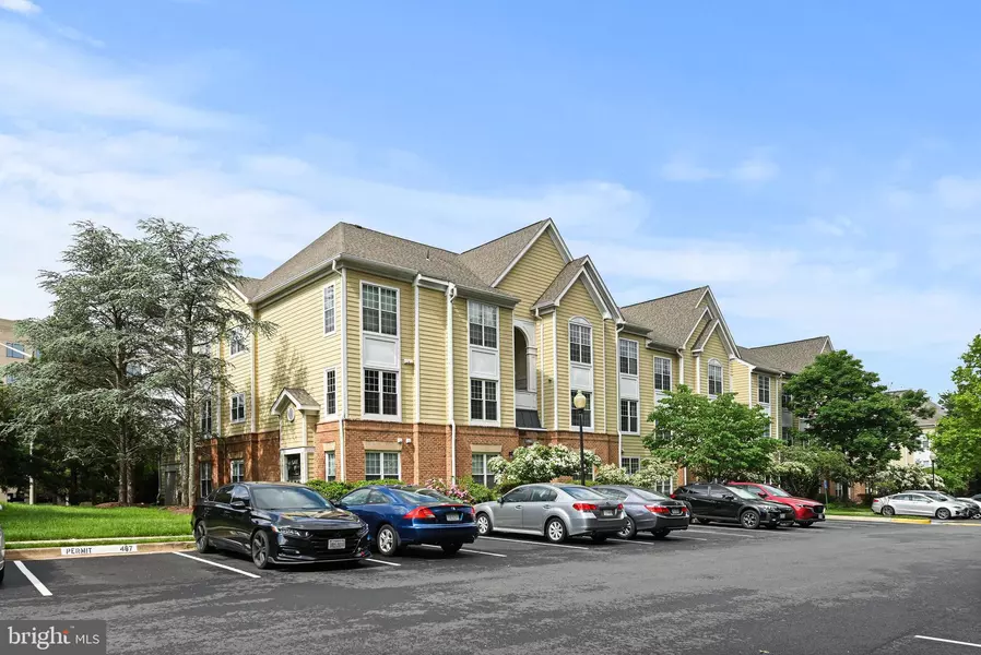 12901 ALTON SQ #102, Herndon, VA 20170