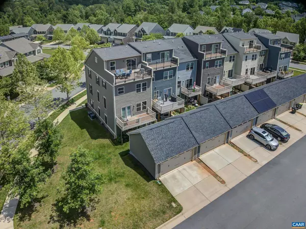 Charlottesville, VA 22911,905 FLAT WATERS LN