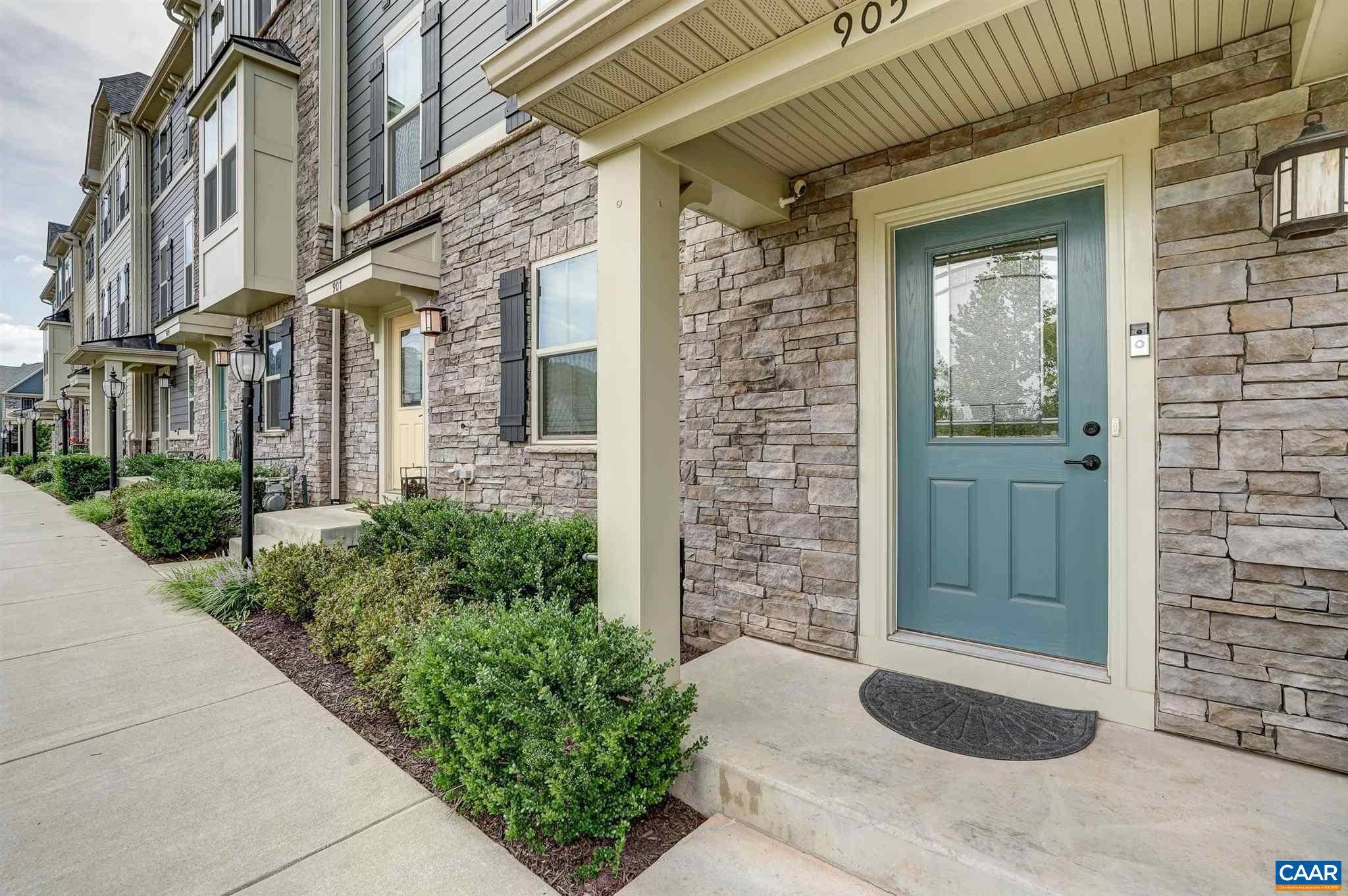 Charlottesville, VA 22911,905 FLAT WATERS LN
