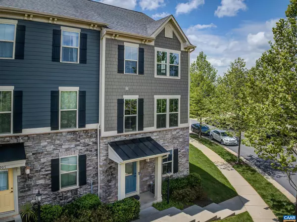 Charlottesville, VA 22911,905 FLAT WATERS LN