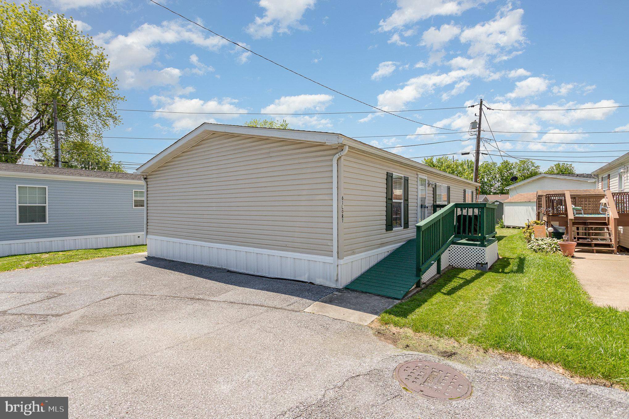 61 LORI CIR, Mechanicsburg, PA 17050