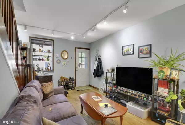 Philadelphia, PA 19148,136 FERNON ST