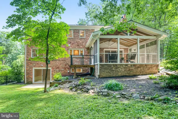 Fairfax, VA 22031,9130 SAINT MARKS PL