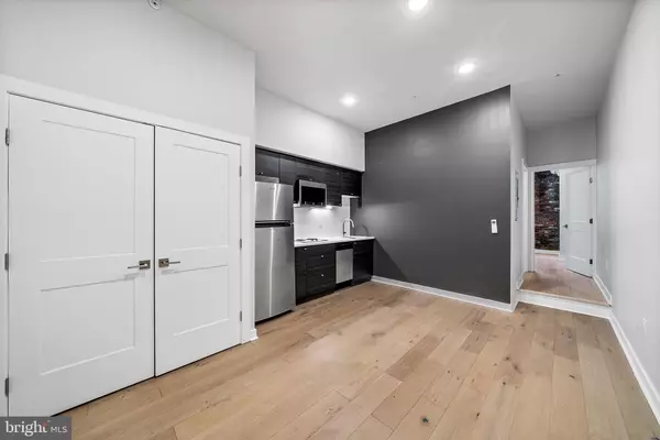 Philadelphia, PA 19106,257 N 3RD ST #1