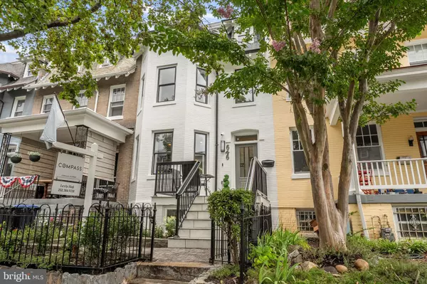 646 LEXINGTON PL NE, Washington, DC 20002