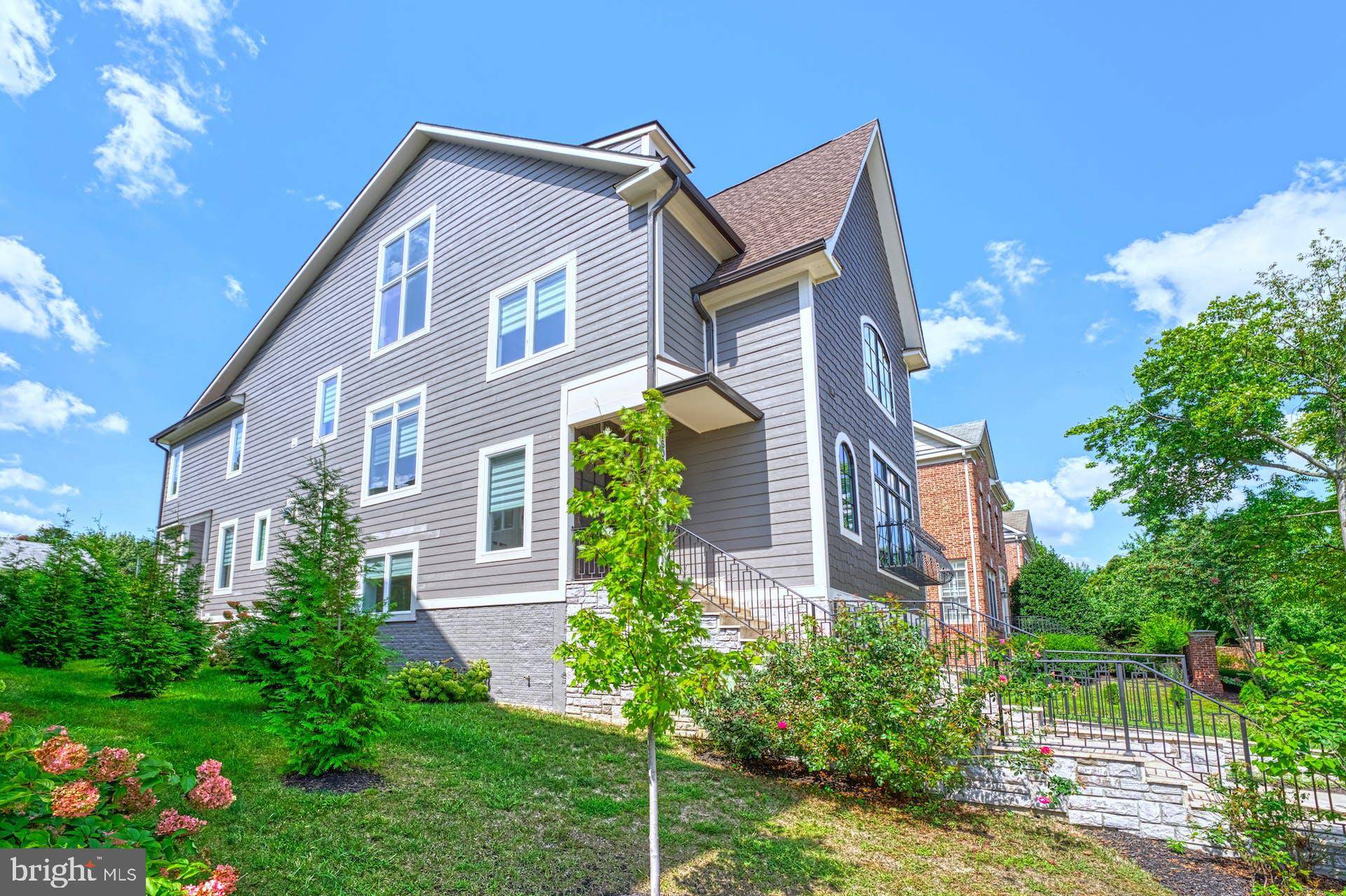 Mclean, VA 22101,1600 GREAT FALLS ST