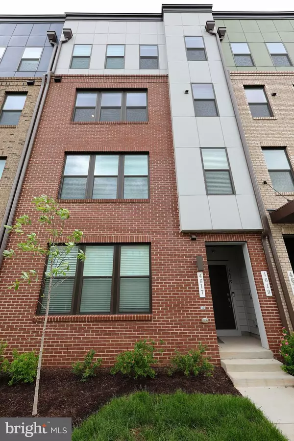 4619 OLIVINE DR, Chantilly, VA 20151