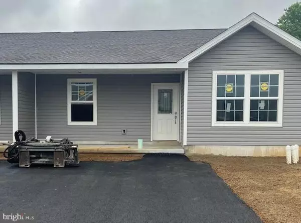 90 PACIFIC AVENUE, Milroy, PA 17063