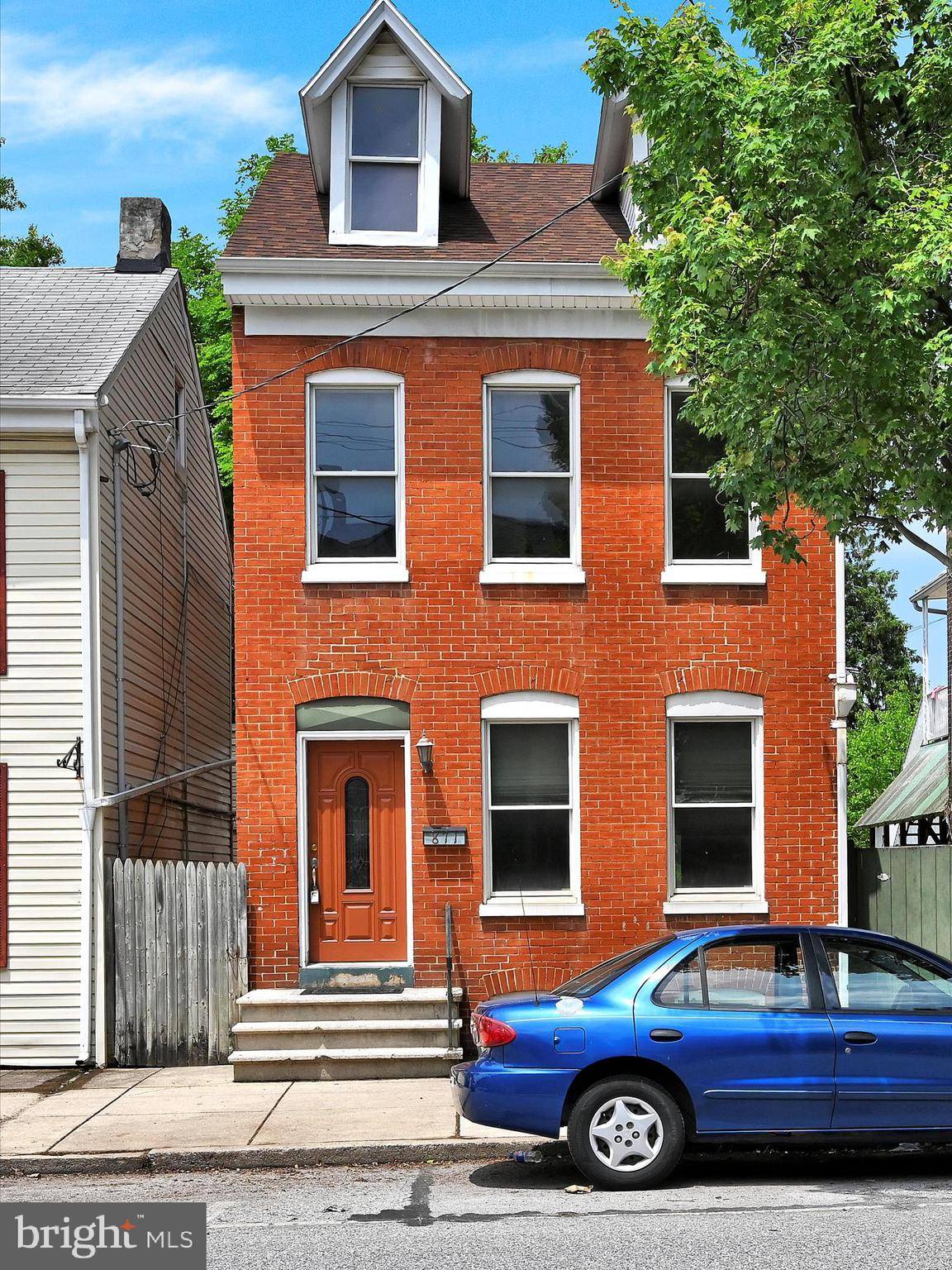York, PA 17403,871 E MARKET ST