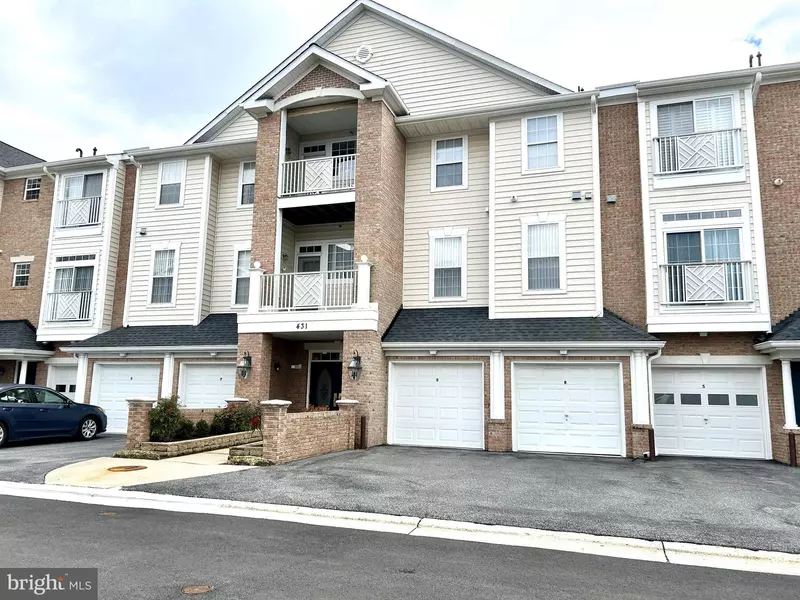 431 HAMLET CLUB DR #202, Edgewater, MD 21037