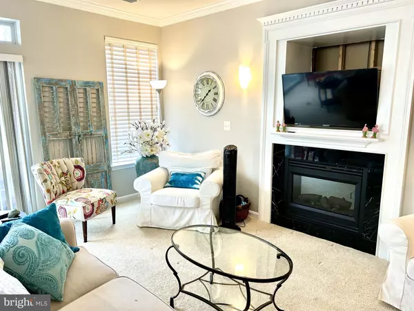 Edgewater, MD 21037,431 HAMLET CLUB DR #202